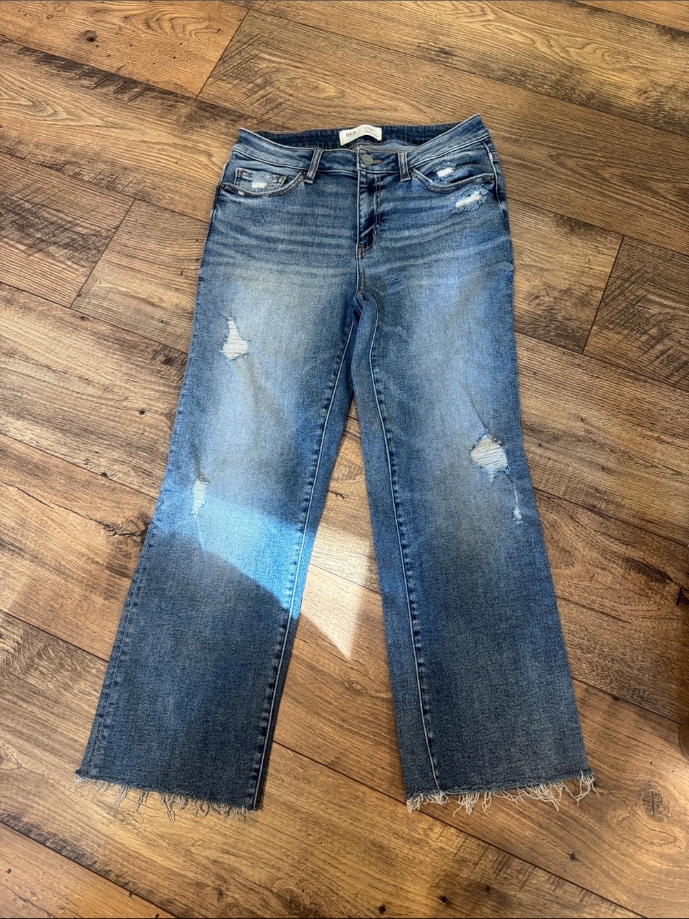 Women’s buckle BKE Stella mid rise straight jeans 28